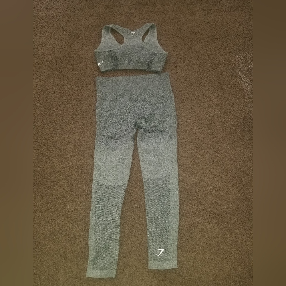 Gymshark ombre grey set - Picture 11 of 13
